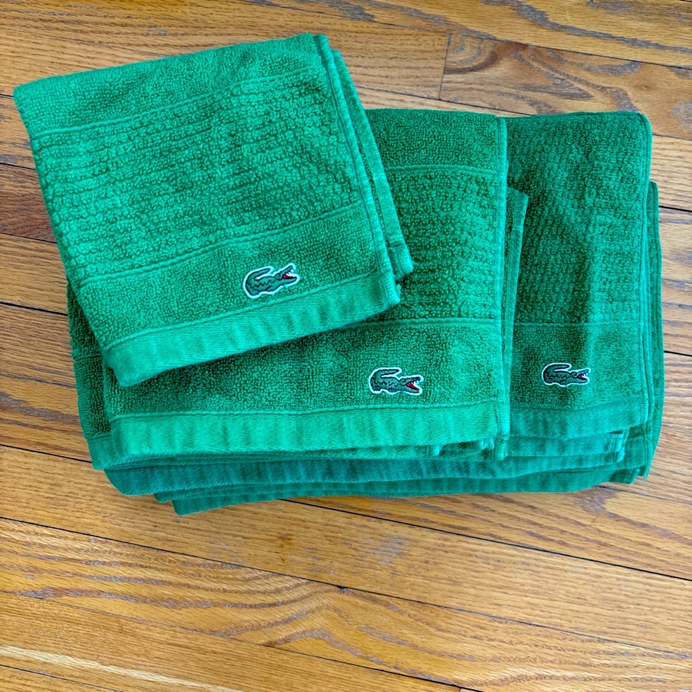 NEW Lacoste Towel Set